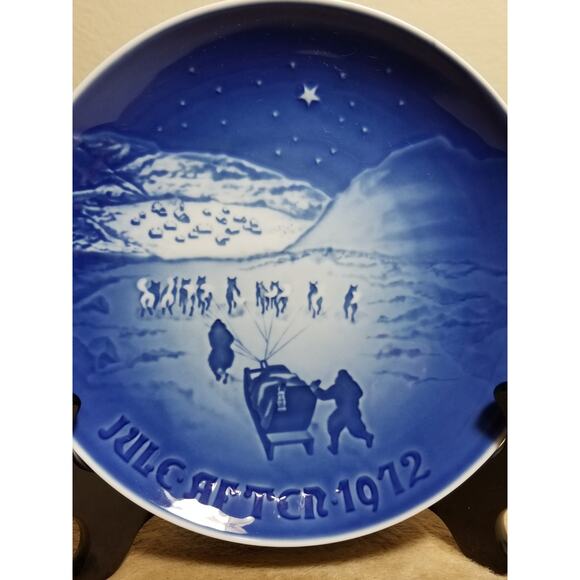 Royal Copenhagen Christmas In Greenland 1972 Plate Porcelain Denmark Vintage - Picture 2 of 11
